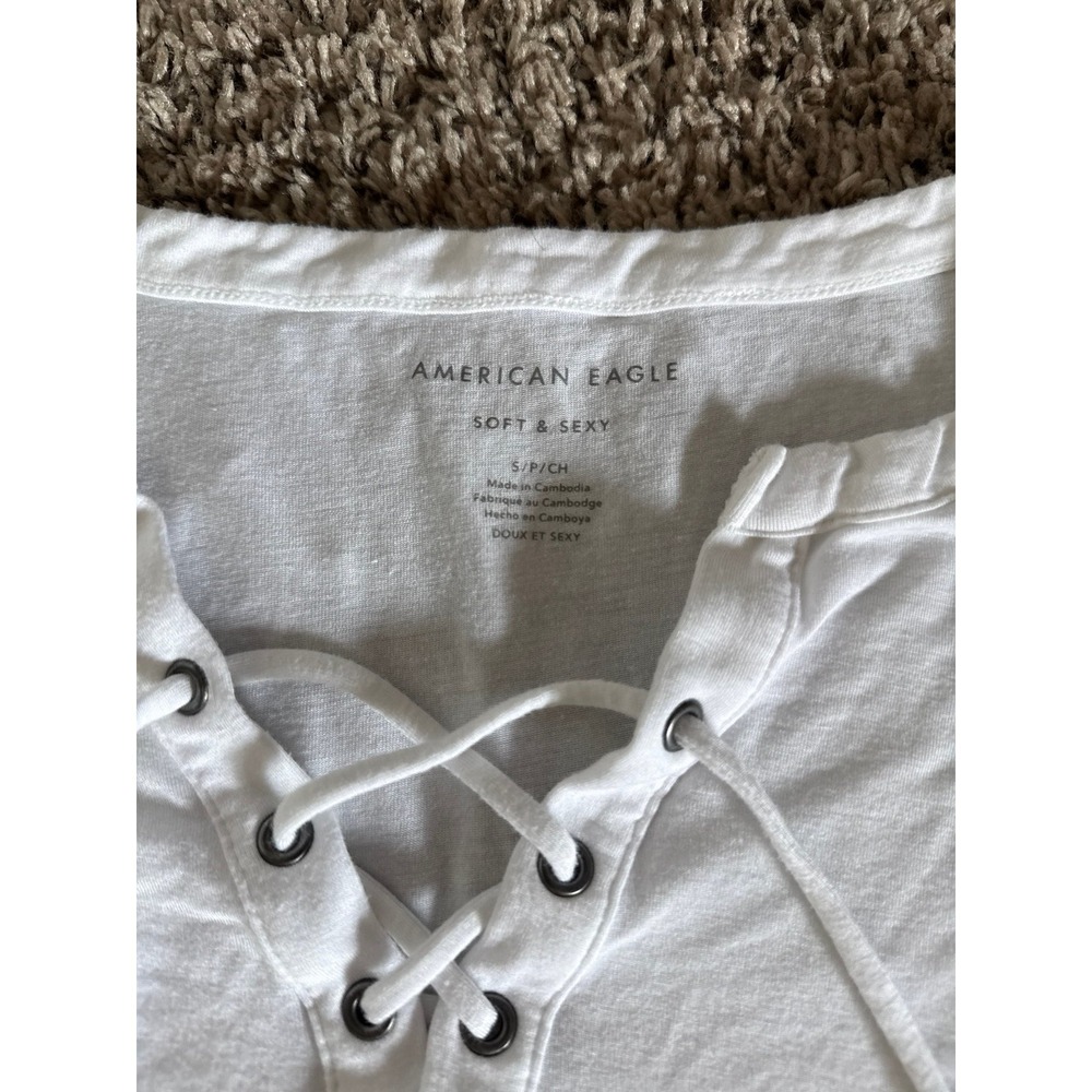 American Eagle Women's White Soft & Sexy V-Neck Short Sleeve Tee Size Small - Picture 2 of 6